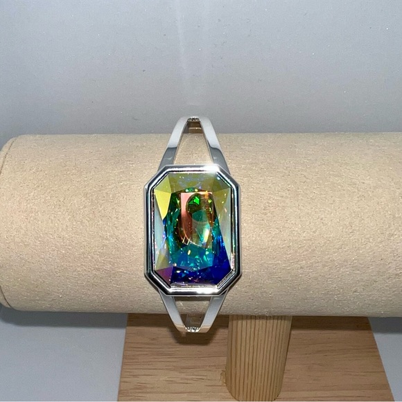 Emerald cut AB rhinestone cuff bracelet - Picture 3 of 5